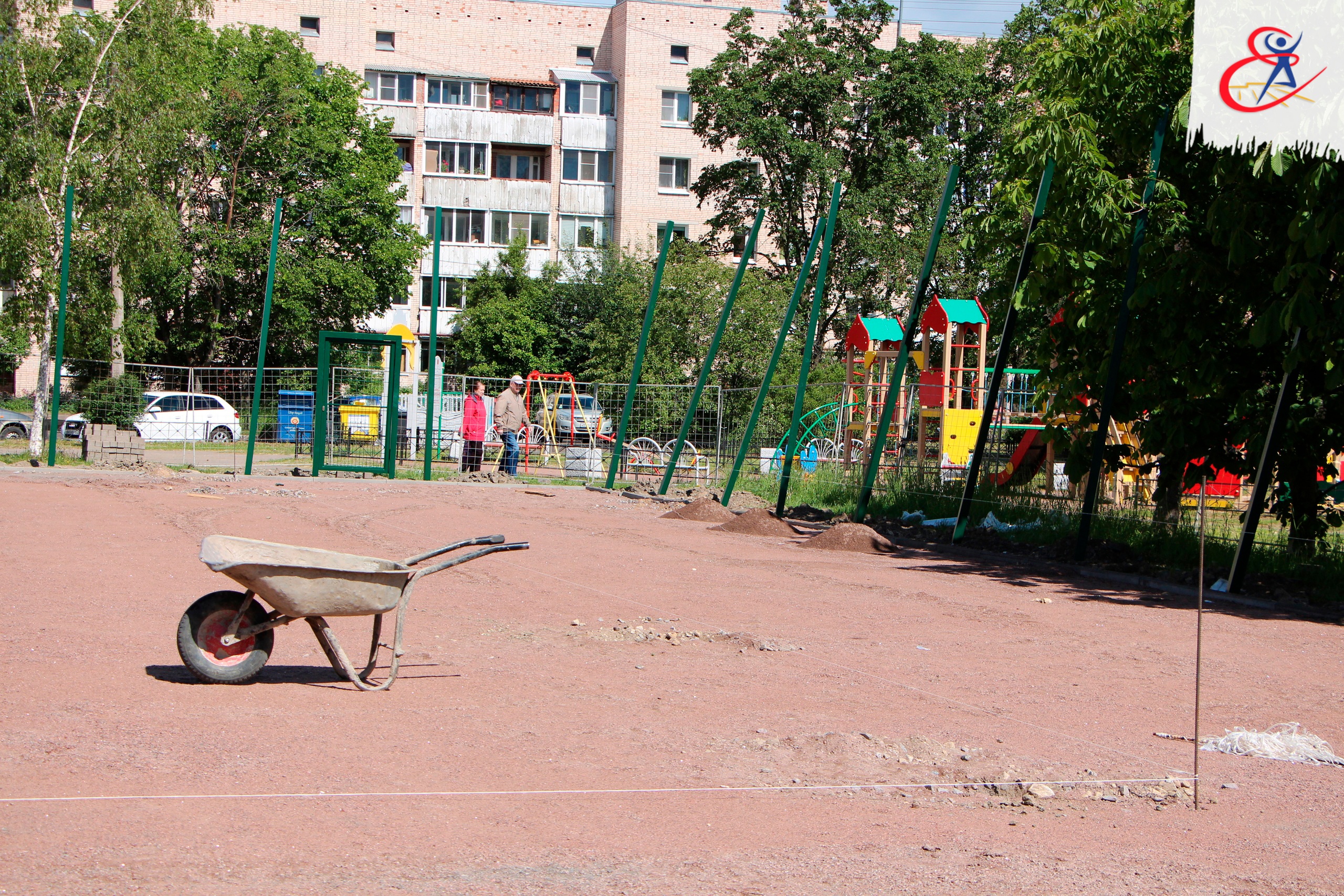проверка ремонтных работ двух внутридворовых спортивных площадок в Пушкинском районе